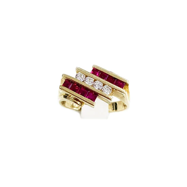 Women’s vintage rings-14k Yellow Gold Ruby Ring