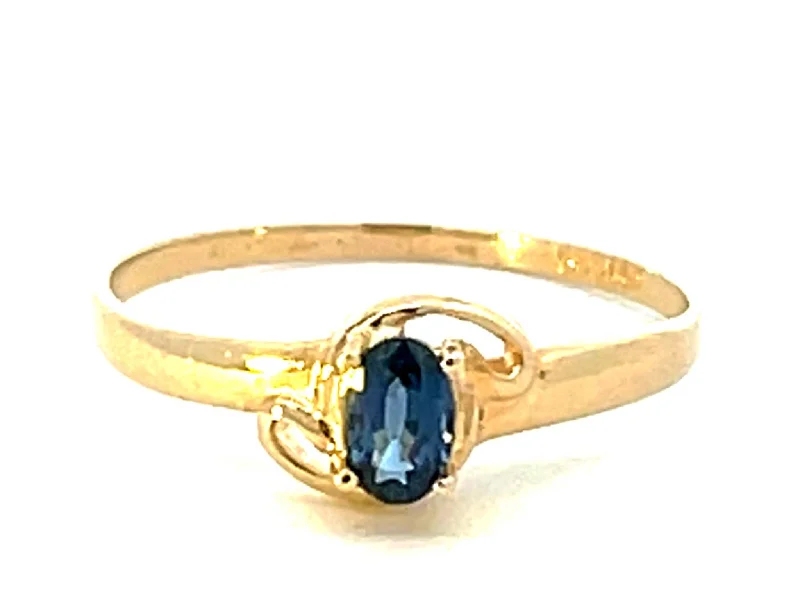 Women’s oval diamond rings-Blue Sapphire Ring in 14k Yellow Gold