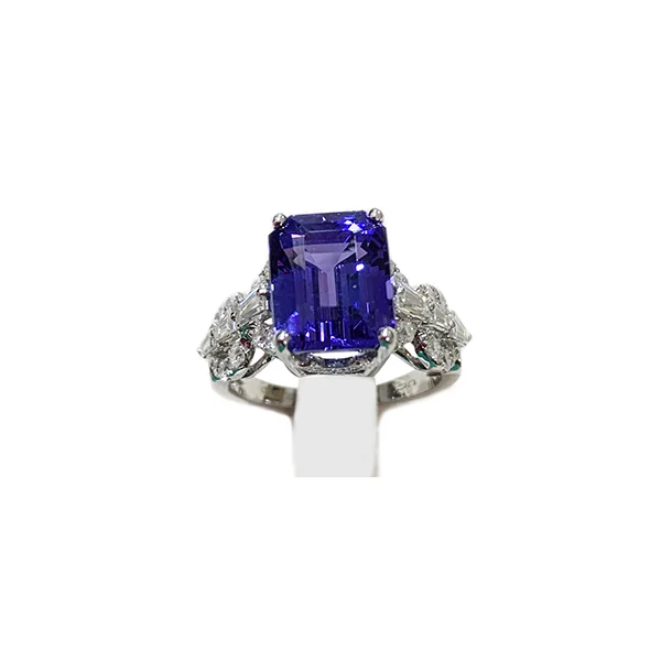 Women’s designer rings-18k White Gold Tanzanite Ring