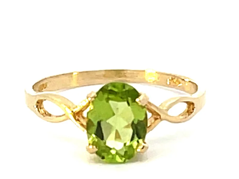 Women’s sapphire eternity rings-Oval Peridot Ring in 14k Yellow Gold