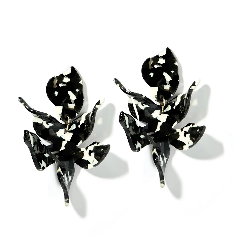 Women’s gemstone stud earrings-Linny Co | Flora Drop Earrings in Black and White