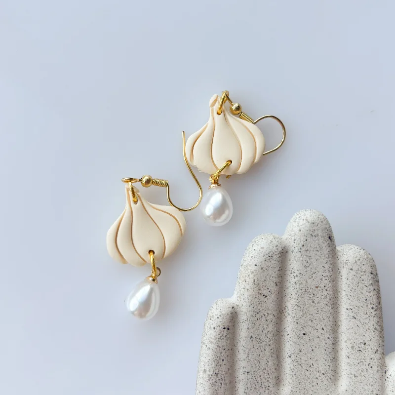 Women’s asymmetrical earrings-GARLIC EARRINGS