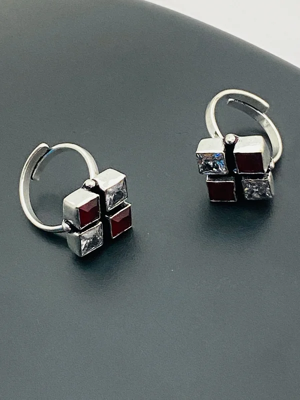 Women’s stylish rings-Attractive Maroon And White Colored Toe Rings