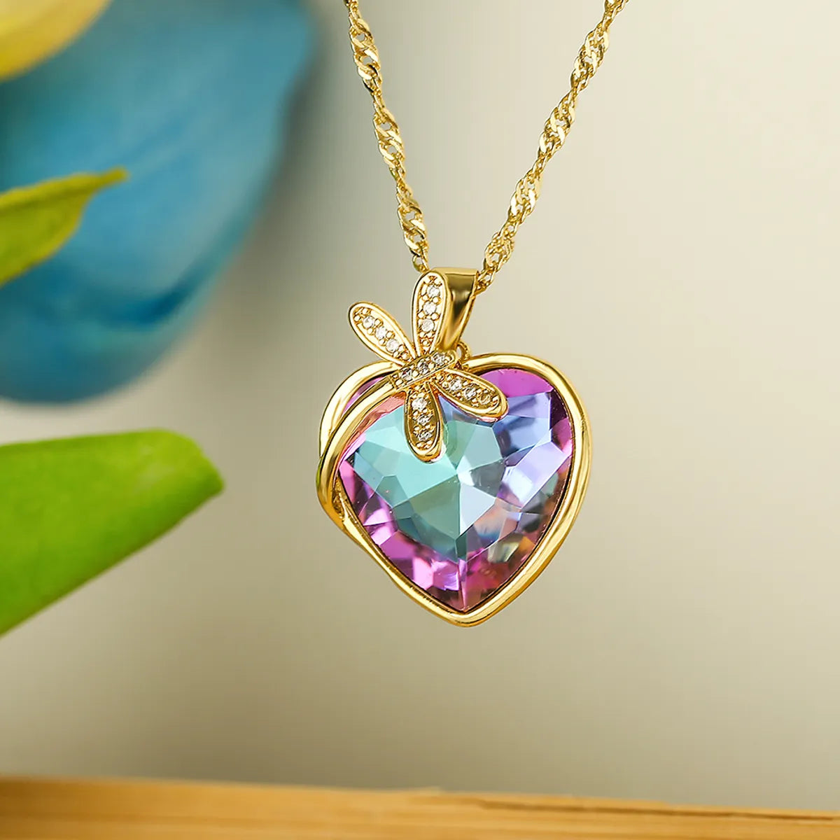 Women’s colorful gemstone necklaces-Sweet Heart Shape Copper 18k Gold Plated Zircon Pendant Necklace In Bulk