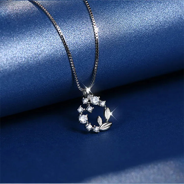 Women’s chain necklaces-Sterling Silver Flower Wreath Pendant Necklace