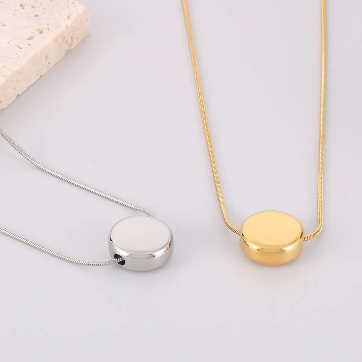 Women’s designer pendant necklaces-Simple Style Semicircle Square Titanium Steel Plating 18k Gold Plated Pendant Necklace