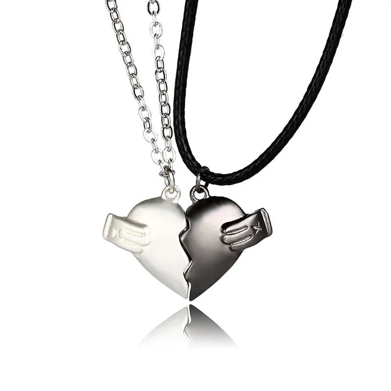 A Love Necklace Black and White