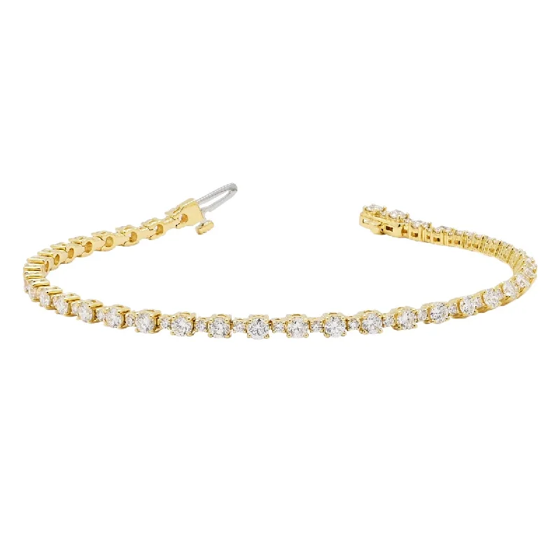 Women’s clasped bracelets-Diamond Bracelet in 18kt Yellow Gold (3.67ct tw)