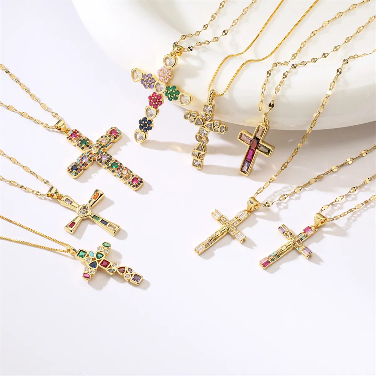 Women’s everyday necklaces-Fashion Cross Copper Plating Inlay Zircon Gold Plated Pendant Necklace