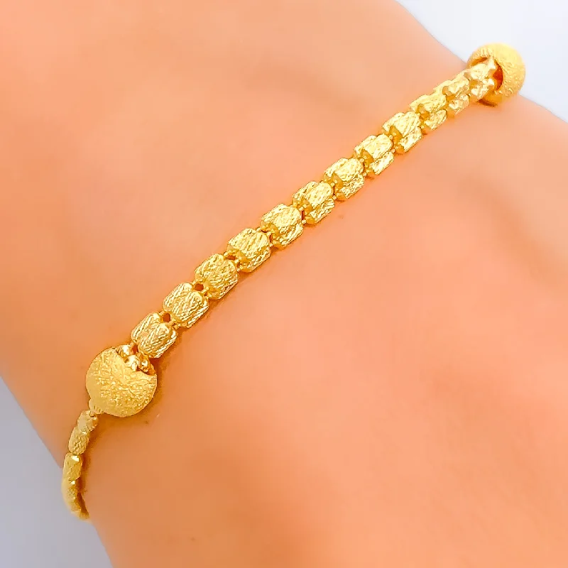 Women’s engraved bangles-Delightful Attractive 22K Gold Bracelet