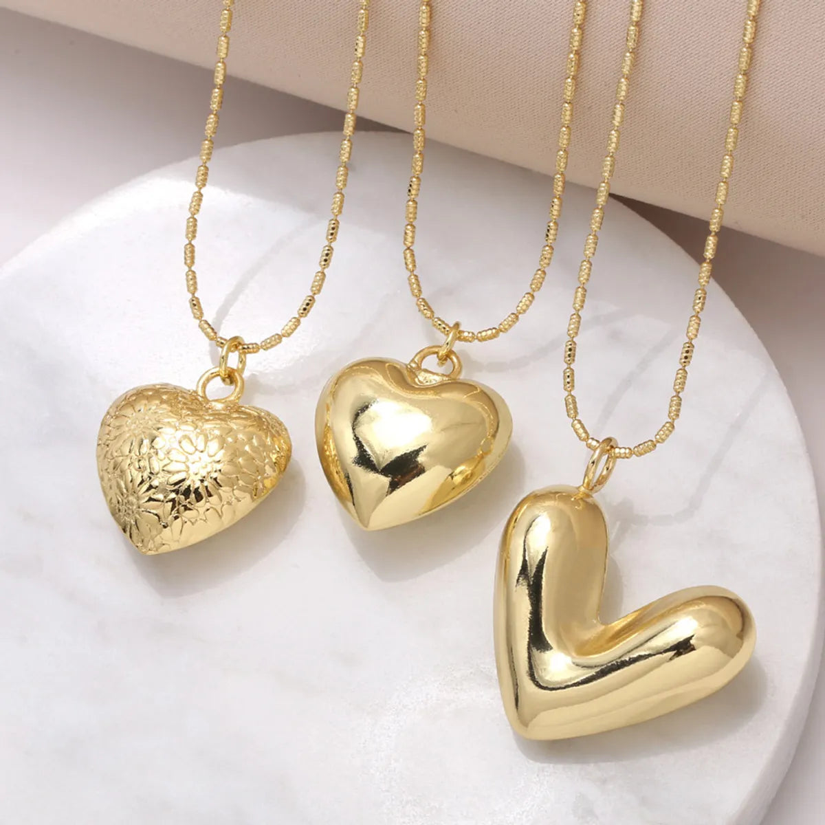 Women’s gemstone heart necklaces-Copper 18K Gold Plated Modern Style Simple Style Plating Heart Shape Pendant Necklace