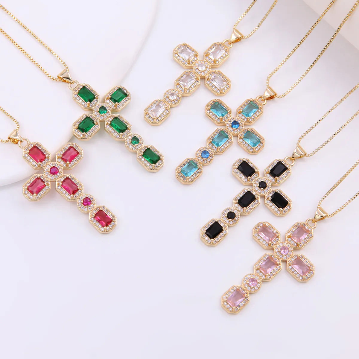 Women’s trendy gold necklaces-Lady Artistic Shiny Cross Copper 18k Gold Plated Zircon Pendant Necklace In Bulk