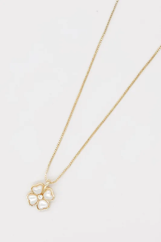 Women’s butterfly necklaces-Flower Necklace in Gold