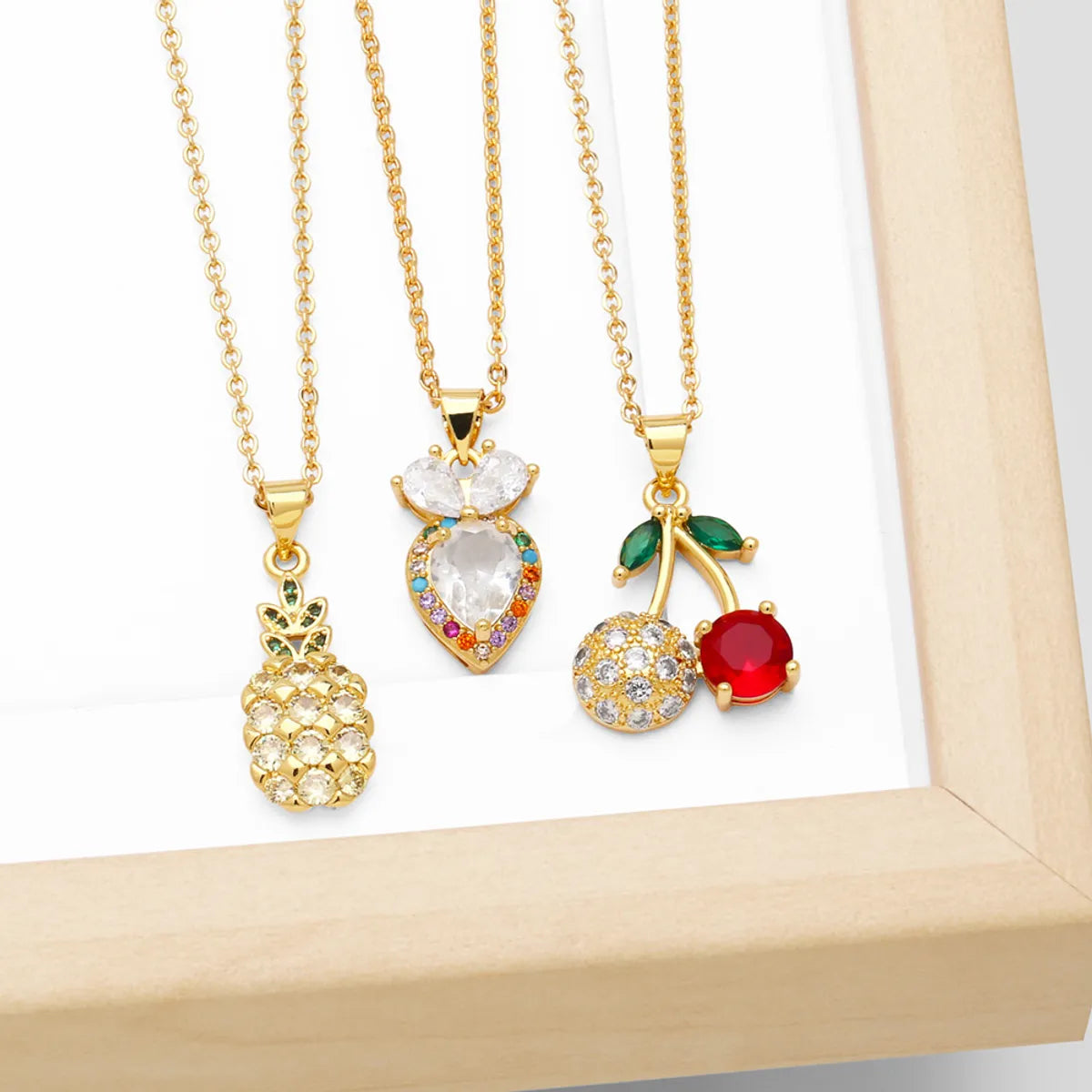 Women’s oval necklaces-Simple Style Cherry Pineapple Copper Plating Inlay Zircon 18k Gold Plated Necklace