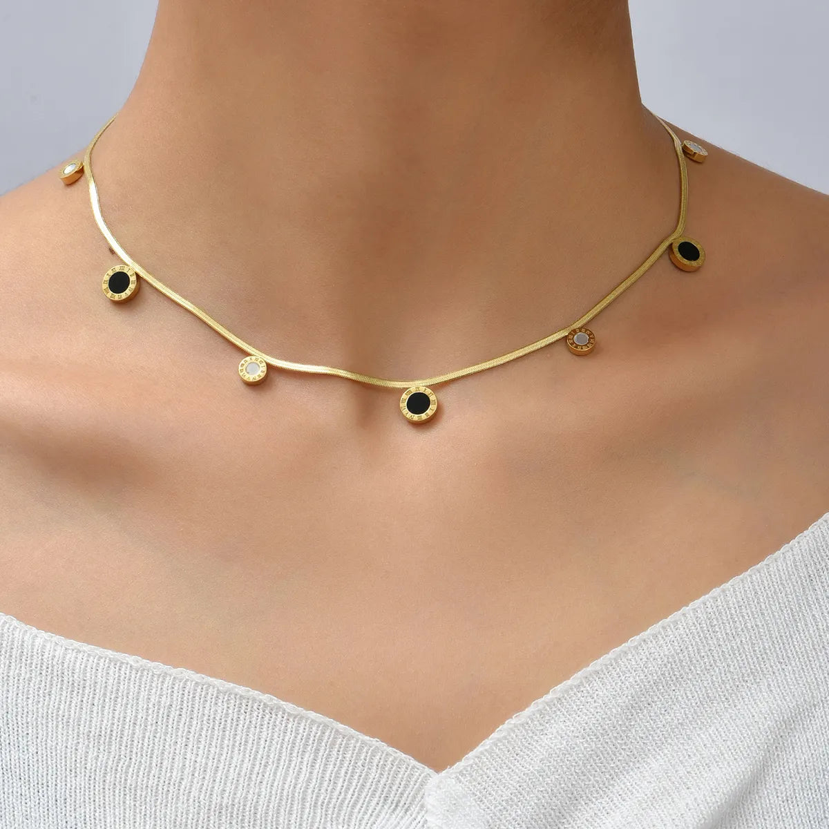 Women’s geometric necklaces-Titanium Steel Plated 14k Gold Simple Round Roman Numerals Colorblock Necklace