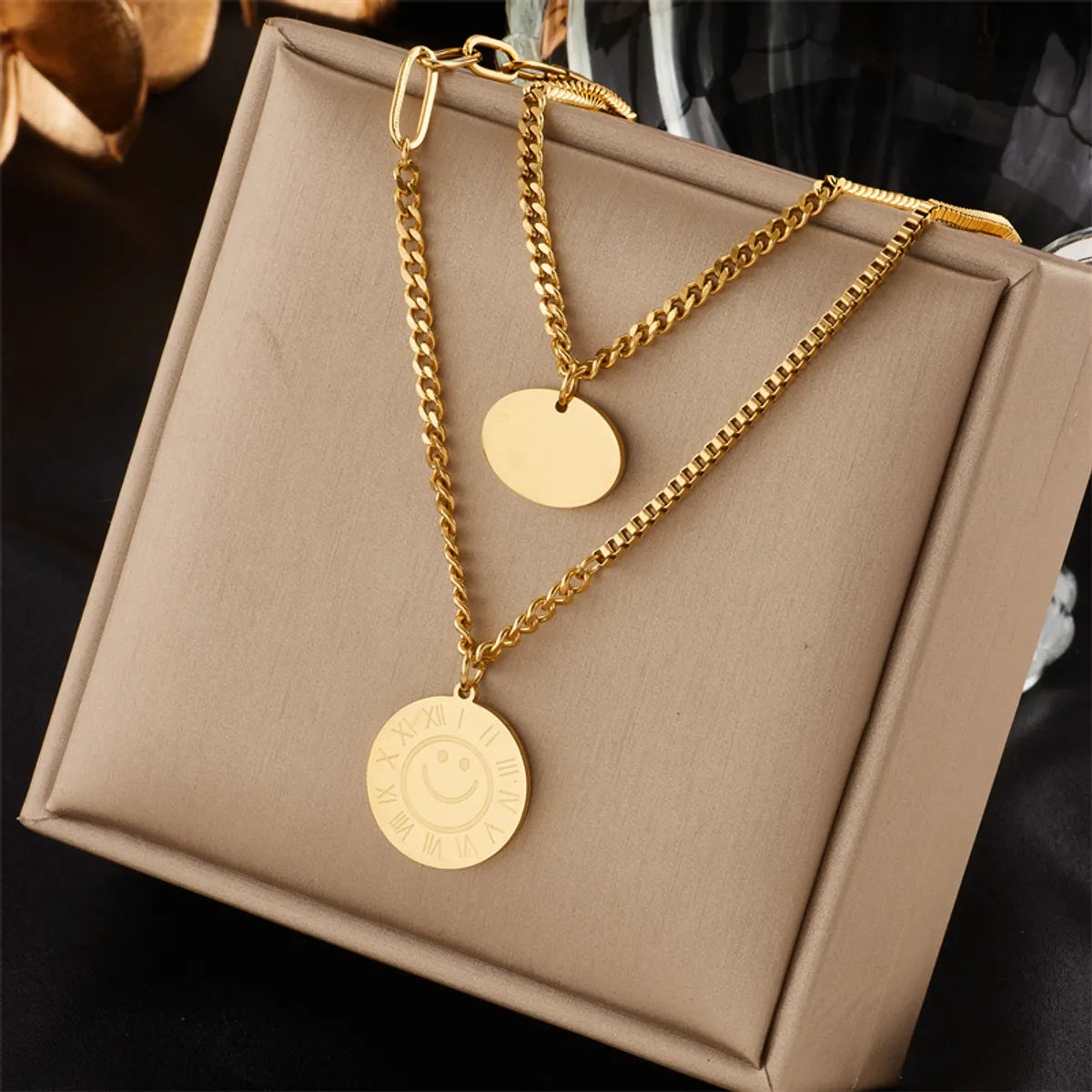 Women’s vintage necklaces-Simple Style Classic Style Solid Color Titanium Steel Layered Plating 18k Gold Plated Layered Necklaces