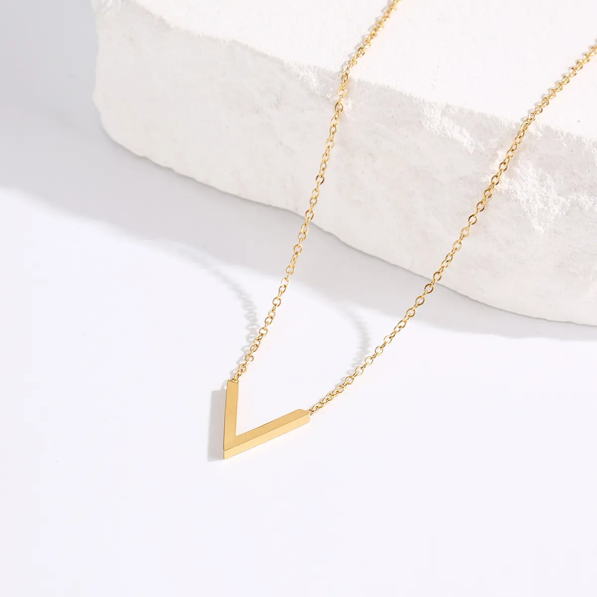 Women’s gold charm necklaces-Simple Style V Shape Stainless Steel Plating 18k Gold Plated Necklace