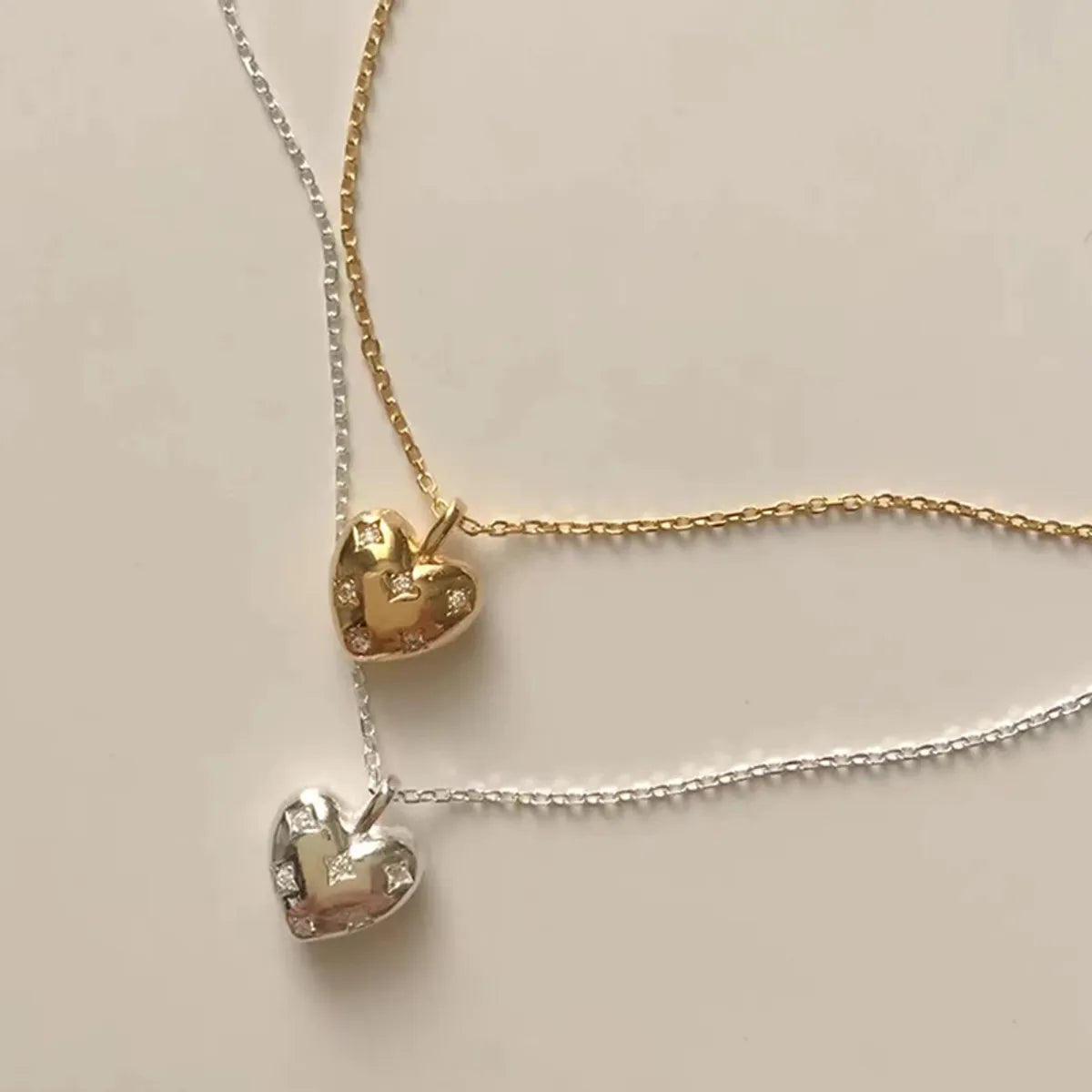 Women’s trendy gold necklaces-Sweet Heart Shape Titanium Steel Copper Plating Inlay Artificial Diamond Pendant Necklace