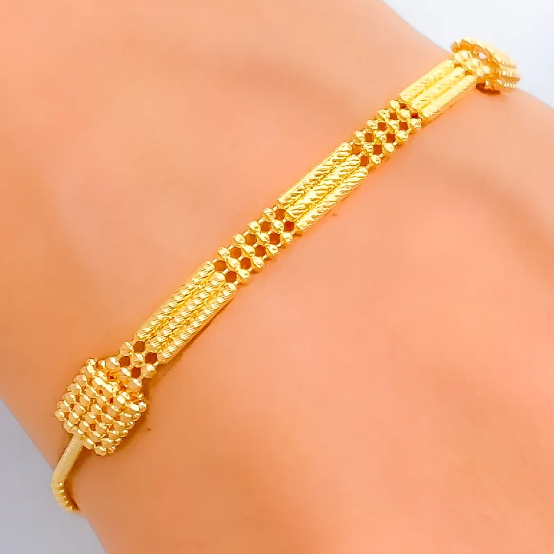 Women’s beach bracelets-Graceful Jazzy 22K Gold Bracelet