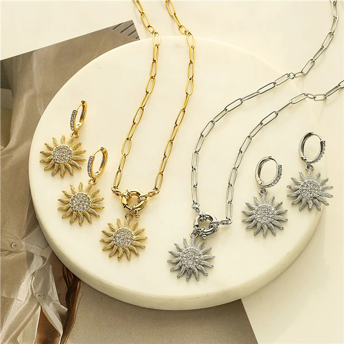 Women’s wedding necklaces-Hecheng Ornament Micro Inlaid Zircon Sun Necklace And Earrings Suite Ornament Cross-border Sold Jewelry Ornament