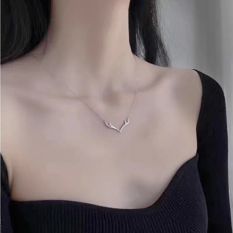 Women’s classic necklaces-Simple Style Classic Style Antlers Sterling Silver Plating White Gold Plated Pendant Necklace